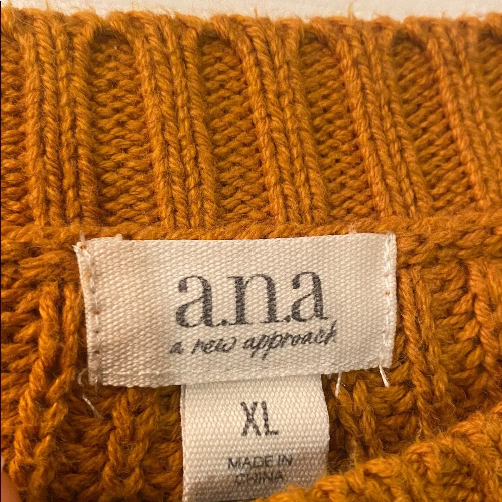 a.n.a Women's Crew Neck Knit Sweater